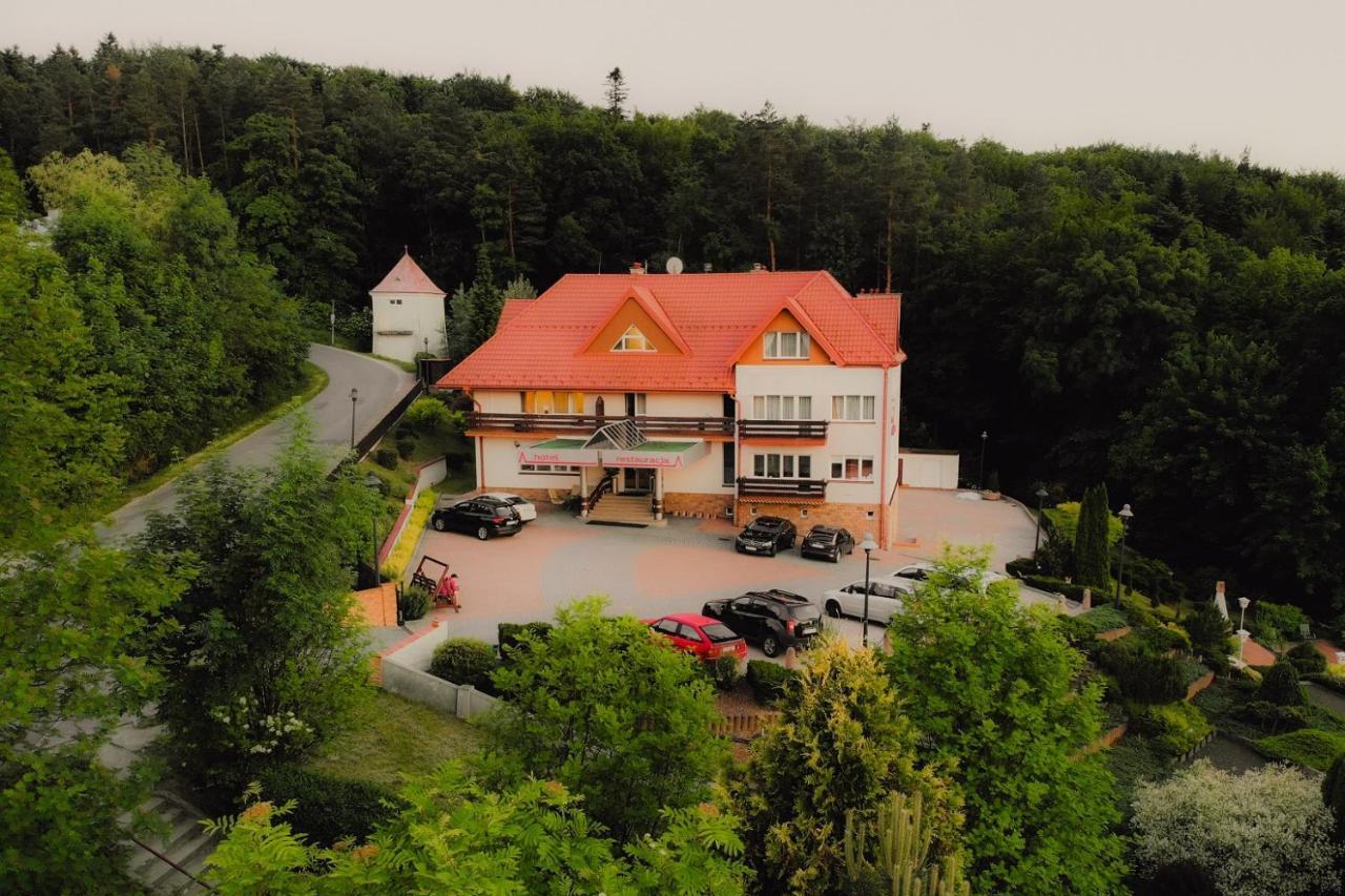 Elita Hotel & Restauracja Iwonicz-Zdrój Exterior foto