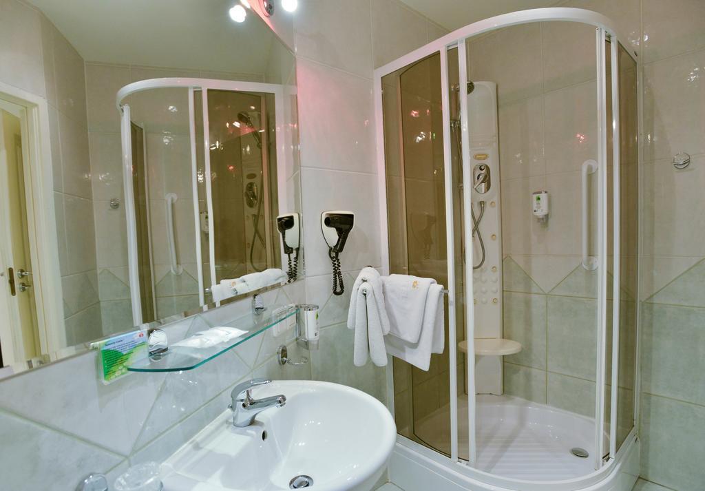 Elita Hotel & Restauracja Iwonicz-Zdrój Quarto foto