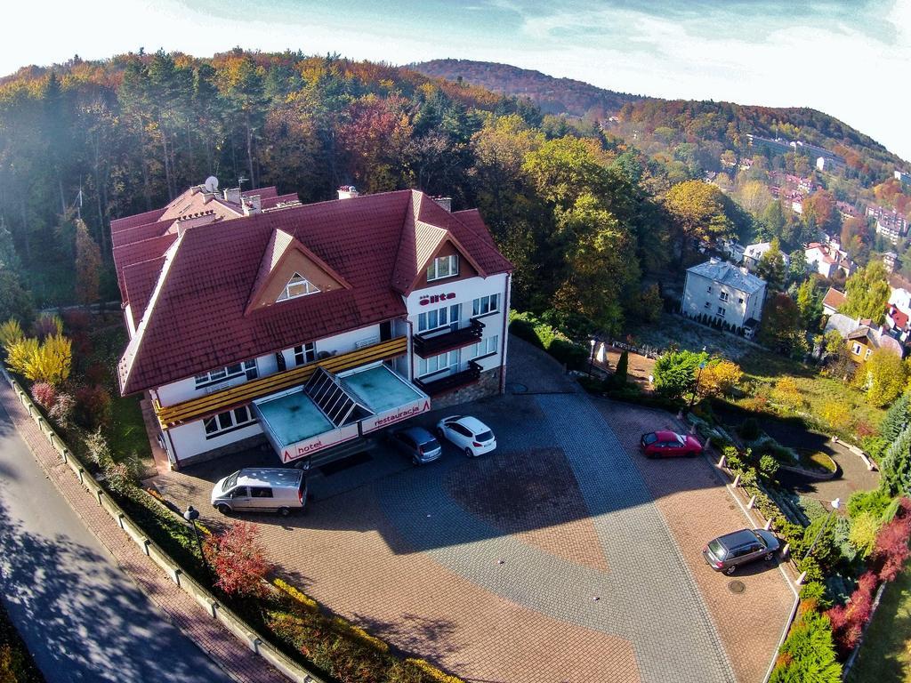 Elita Hotel & Restauracja Iwonicz-Zdrój Exterior foto
